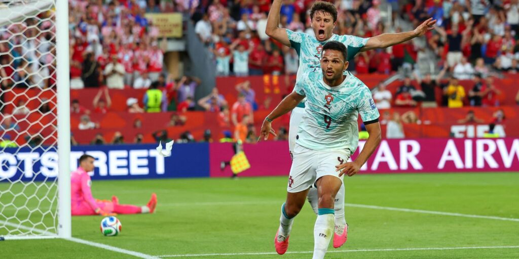 portugal-vira-sobre-croacia-e-vai-as-oitavas-com-gols-de-cr7-e-ramos