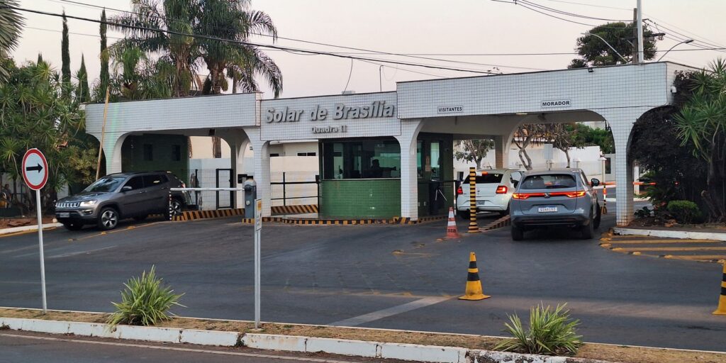 pf-nao-encontra-armas-apos-cumprir-busca-na-casa-de-bolsonaro