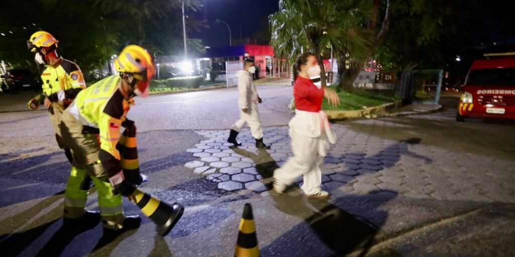 bombeiros-controlam-vazamento-de-gas-toxico-em-fabrica-de-manaus