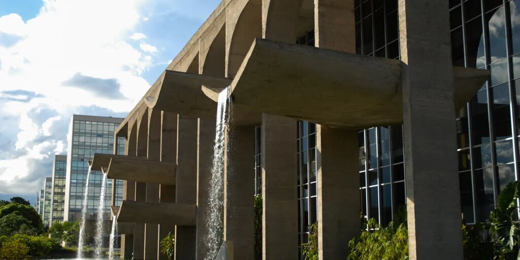 ministerio-da-justica-abre-processo-contra-site-de-revenda-de-ingresso